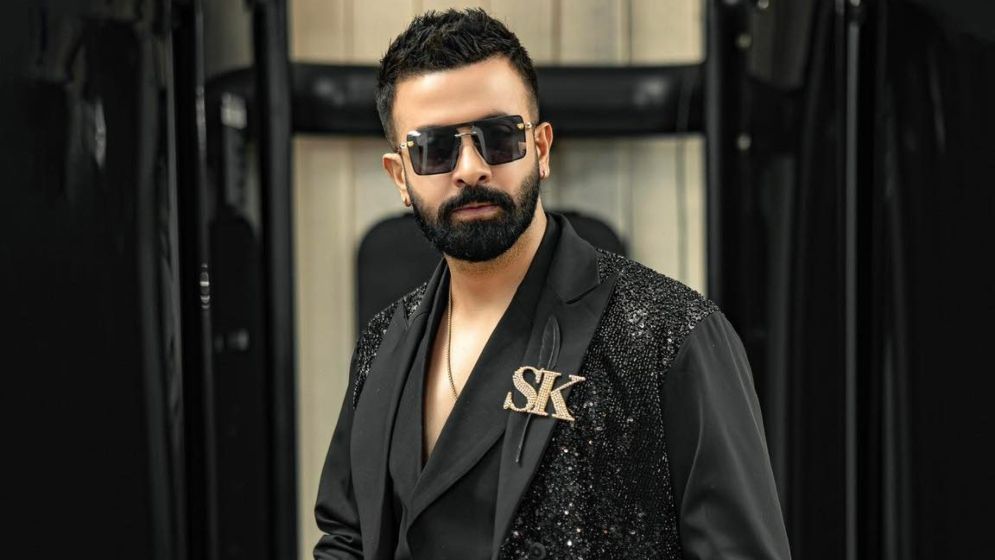 যুক্তরাষ্ট্রের উদ্দেশে দেশ ছেড়েছেন শাকিব খান